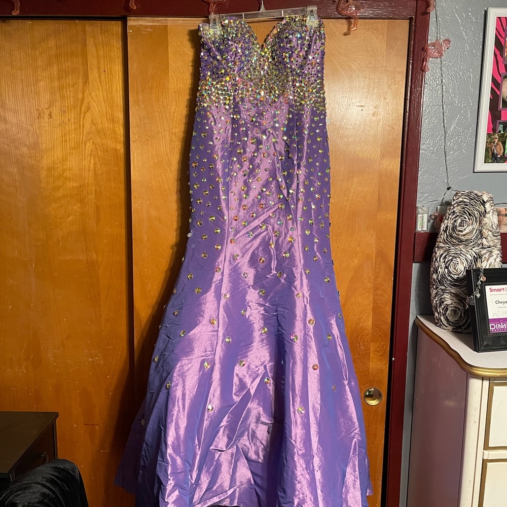 Purple prom/formal dress